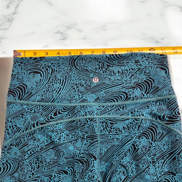 Womens Lululemon in movement cropped leggings - Picture 7 of 8